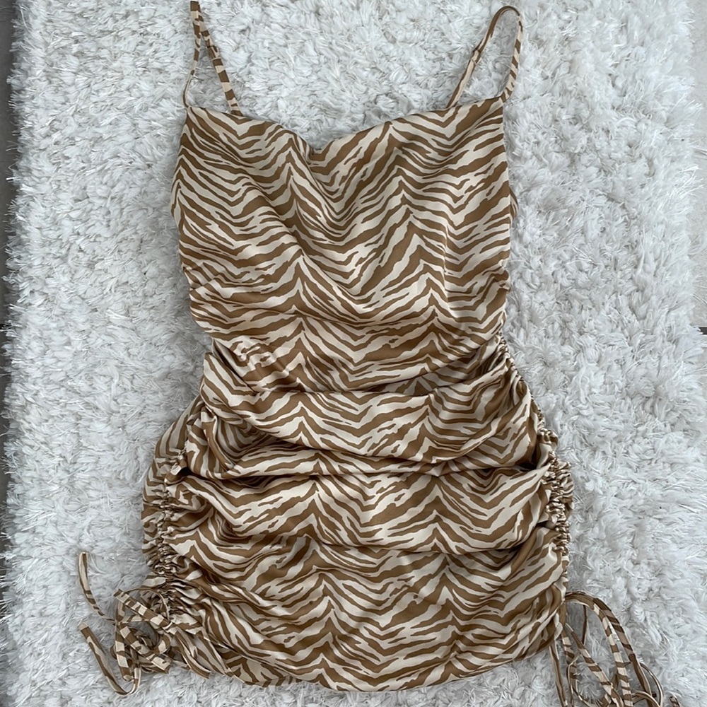 Pretty Dress - image 1